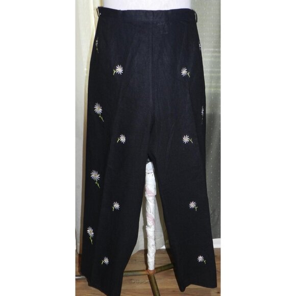 AKC size 1X linen blend black capris embroidered daisies plus size women's - Picture 1 of 4